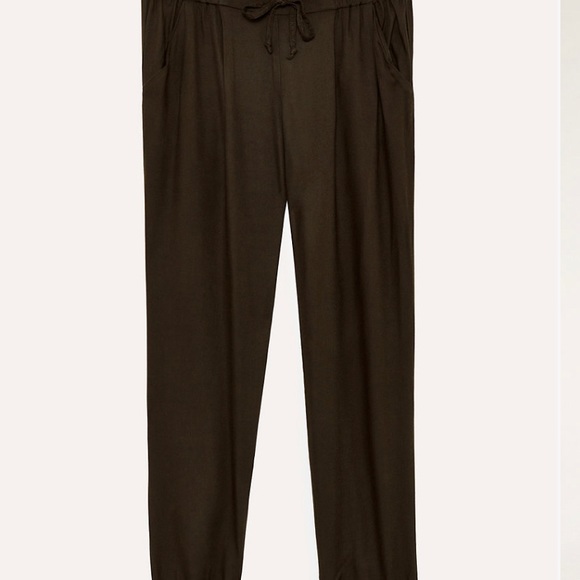 Aritzia Sunday Best joggers - Picture 2 of 4